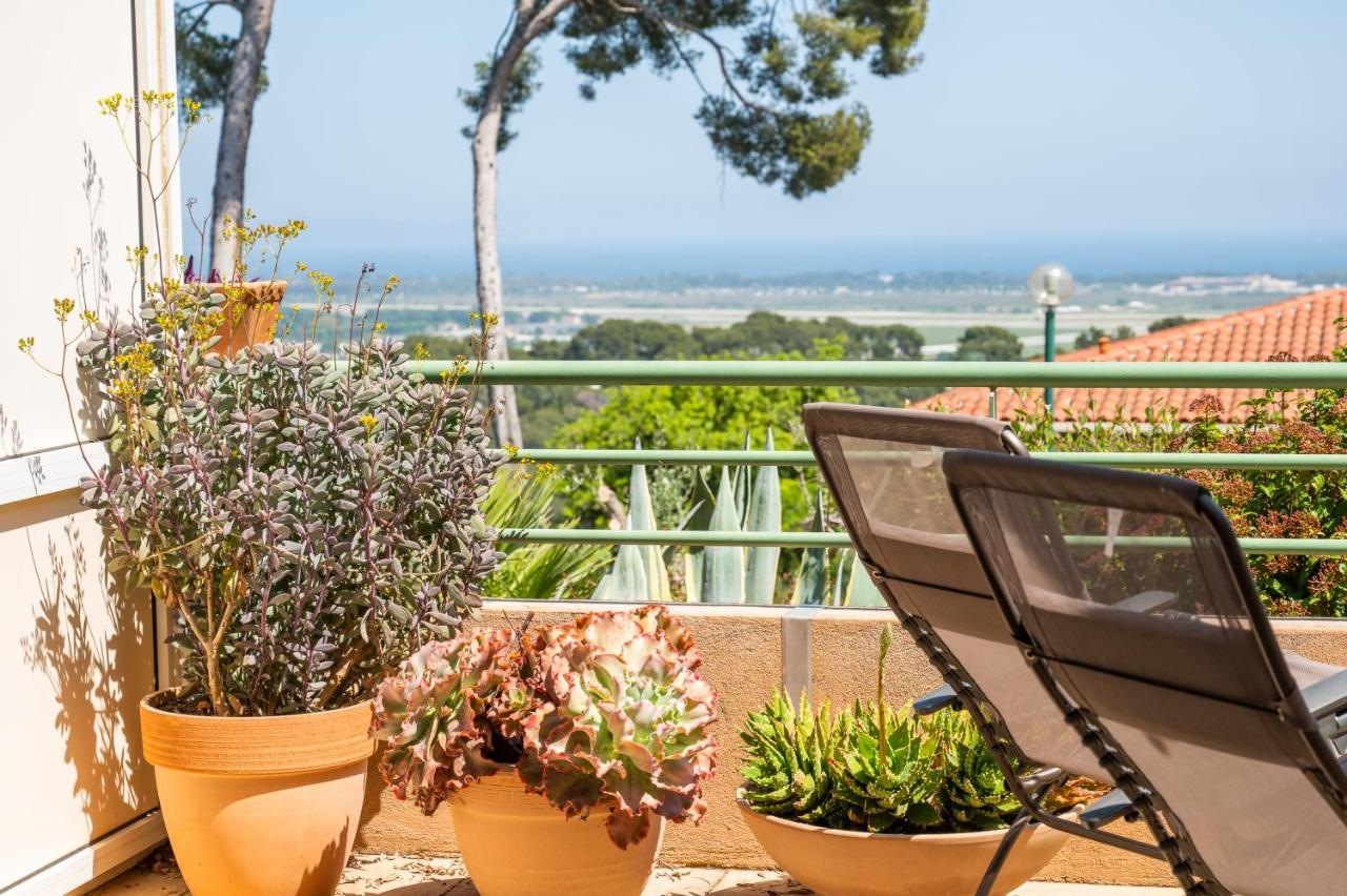 La Cle Vue Mer, Clim, Terrasse, Parking A Hyeres Exterior photo